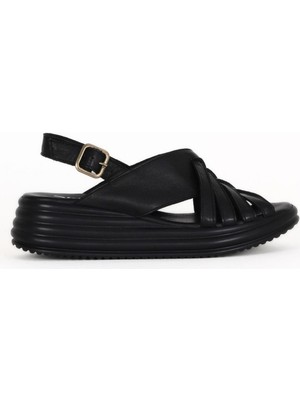 Bueno Shoes Siyah Deri Kadın Dolgu Topuklu Sandalet 01WE3201 01WE3201