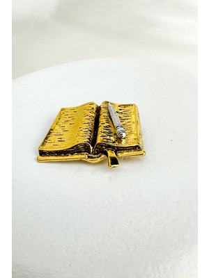 Modex Defter ve Kalem Figürlü Tasarım Broş (3cm)