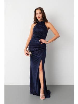 Lafaba Kadın Lacivert Halter Yaka Yırtmaçlı Simli Uzun Abiye Elbise