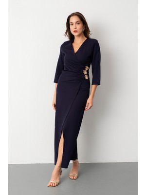 Lafaba Kadın Lacivert Kruvaze Yaka Aksesuar Detay Midi Elbise