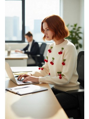 FRM Kadın Casual Regular Kalıp Bisiklet Yaka Akrilik Uzun Kollu Nakışlı Işlemeli Triko Kazak Kaliteli