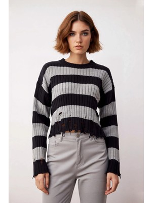 Ersefa Kadın Basic Çizgili Düşük Kol Akrilik Triko Kazak Crop Kesim Akıtma Detaylı Konforlu Stil Kaliteli