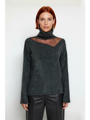 Ersefa Kadın Basic Siluet Triko Kazak Düşük Kol Choker Yaka Tül Detaylı Kış Stiline Modern Dokunuş