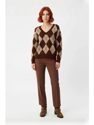 Ersefa Kadın Oversize Baklava Desen V Yaka Düşük Kol Triko Kazak Soğuk Günlerde Sıcak ve Şık Stil