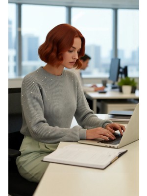 FRM Kadın Basic Siluet Inci Detaylı Bisiklet Yaka Triko Kazak Düşük Kol Rahat Giyim Stili Kaliteli