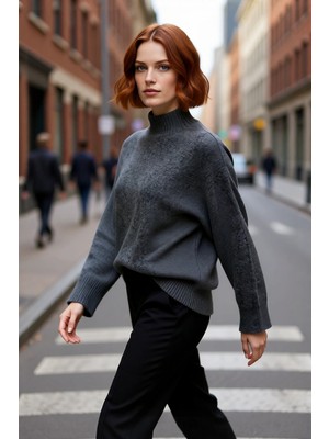 PayBuy Kadın Oversize Kalıp Dik Yaka Düz Triko Kazak Düşük Kol Detaylı Kışlık Şık Günlük Kombinler Için