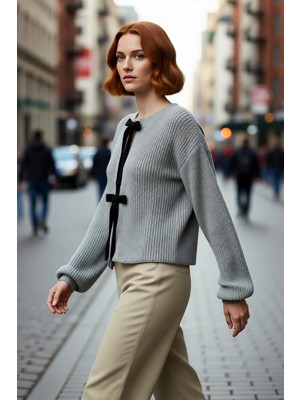 PayBuy Kadın Crop Regular Kalıp Çift Taraflı Kurdele Bağlamalı Düşük Kol Selanik Örgü Akrilik Triko Kazak