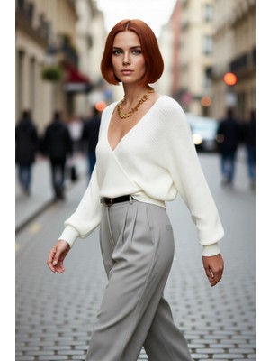 PayBuy Kadın Kruvaze V Yaka Süper Crop Regular Kalıp Akrilik Triko Kazak Kış Sezonu Için Şık Bir Seçenek