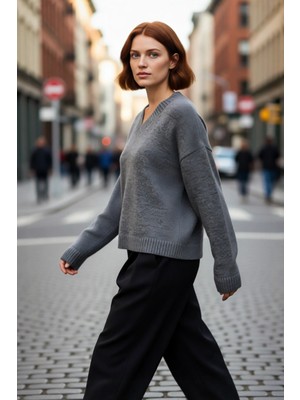 PayBuy Kadın Geniş Kalıp V Yaka Basic Triko Kazak Soğuk Günler Için Modern ve Konforlu Rahatlık Sunar