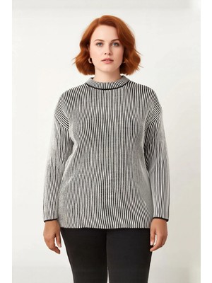 Ersefa Kadın Regular Kalıp Uzun Kollu Orta Kalınlıkta Fitilli Çizgili Bisiklet Yaka Triko Kazak Seçimi