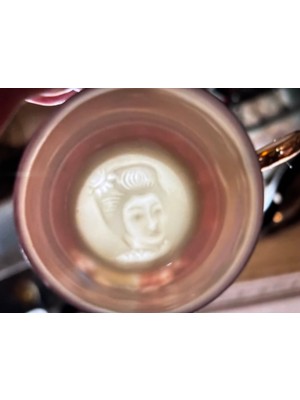 TT El Boyaması Japon Türk Kahvesi Fincanları Yumurta Kabuğu Inceliğinde Tabanında Gizli Kadın