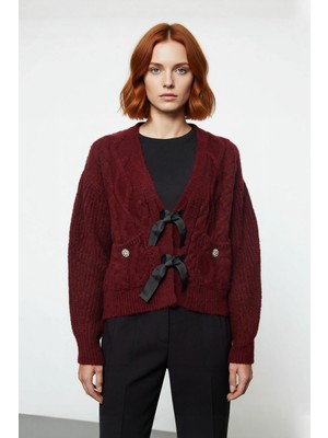 Ersefa Kadın Crop Boy Saç Örgü Desenli V Yaka Düşük Kol Regular Kalıp Triko Kazak Şık Fiyonk Detaylı