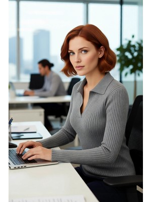 FRM Kadın Düz Fitilli Triko Kazak Polo Yaka Detaylı Fitted Kalıbıyla Kışlık Şıklığın Tamamlayıcısı