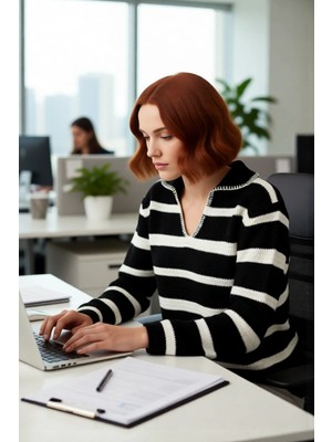 FRM Kadın Basic Oversize Çizgili Akrilik Triko Kazak Polo Yaka Uzun Kol Konforlu Kış Kombinleri