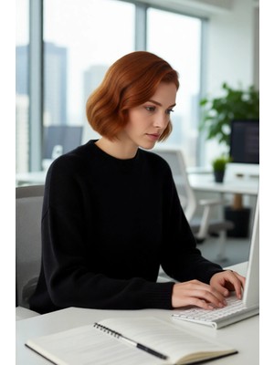 FRM Kadın Modern Oversize Triko Kazak Bisiklet Yaka Düşük Kol Rahat ve Şık Görünüm Sağlar Kaliteli