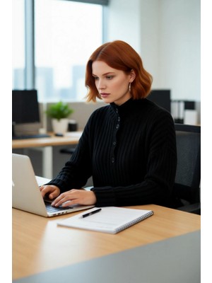 FRM Kadın Düğmeli Triko Kazak Relaxed Kalıp Dik Yaka Fitilli Dokuma Soğuk Havalarda Şıklık ve Konfor