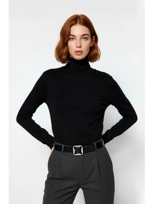 Ersefa Kadınlar Için Ince Triko Kumaş Düz Desen Balıkçı Yaka Fitted Kalıp Kışlık Basic Kazak Modeli