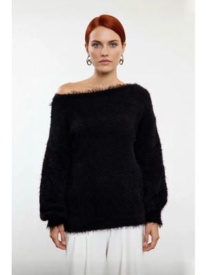 Ersefa Kadın Basic Regular Kalıp Triko Kazak Dokulu Tüylü Kayık Yaka Kış Sezonu Için Ideal Kaliteli