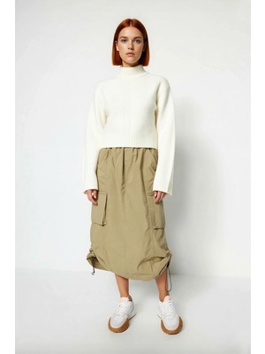 Ersefa Kadın Düz Desen Dik Yaka Balon Kol Crop Kesim Triko Kazak Kışlık Akrilik Karışımlı Günlük Giyim