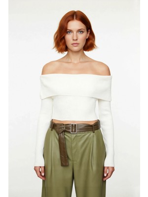 Ersefa Kadınlara Özel Basic Fitted Kesim Uzun Kollu Crop Akrilik Triko Carmen Yaka Kazak Kaliteli