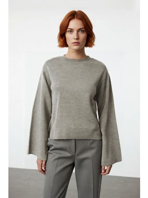 Ersefa Kadın Sürdürülebilir Akrilik Materyal Regular Kalıp Uzun Ispanyol Kol Triko Kazak Kış Modası