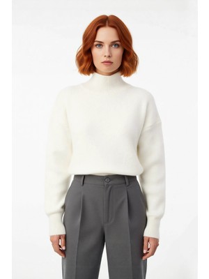 Ersefa Kadın Oversize Dik Yaka Triko Kazak Yumuşak Dokusuyla Kış ve Sonbahar Kombinlerini Tamamlar