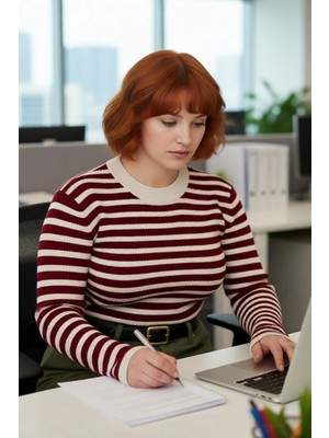 FRM Kadın Bisiklet Yaka Standart Kollu Baskısız Akrilik Triko Kazak Rahatlığı Şıklıkla Birleştirir