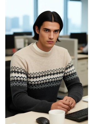 FRM Erkek Fitted Bisiklet Yaka Etnik Desenli Triko Kazak Soğuk Havalar Için Şık ve Konforlu Bir Tercih