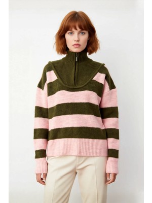 Ersefa Kadın Oversize Dik Yaka Fermuarlı Çizgili Kalın Triko Kazak Kış Günleri Için Konforlu Stil