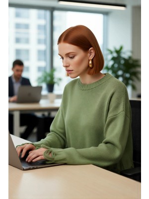 FRM Kadın Basic Siluet Oversize Triko Kazak Crop Düşük Kol Akıtma Detaylı Soğuk Havalar Için Ideal