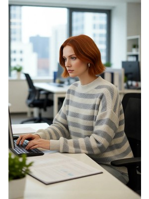 FRM Kadın Oversize Kesim Bej Gri Çizgili Bisiklet Yaka Akrilik Triko Kazak Kışlık Konforu Kaliteli