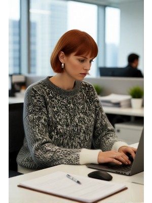 FRM Kadın Konforlu Regular Kalıp Bisiklet Yaka Desenli Triko Kazak Soğuk Günler Için Göz Alıcı Tasarım