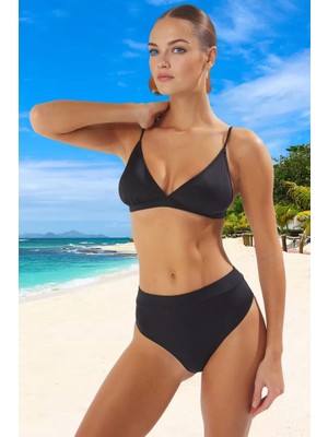 FRM Modern Üçgen Bikini Takımı Esnek Kumaş Şık Detaylı Ergonomik Kesim Özel Tasarım Premium Kalite