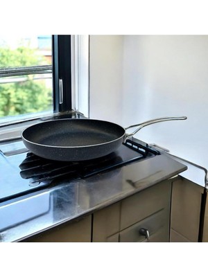 Peramari Tuna House Granit Kapaksız Tava 24 cm Siyah