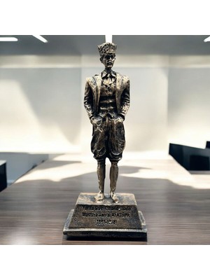 Peramari Dekoratif Polyester Atatürk Heykeli 18 cm Gold Eskitme