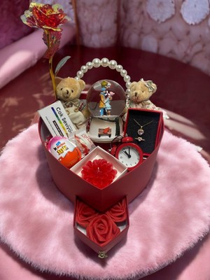 Sevgiliye Hediye Kutusu, Romantik Hediye, Kar Küresi, Kolye, Ayıcık, Doğum Günü, Yıl Dönümü