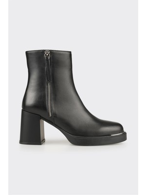 Elle Siyah Deri Kadın Günlük Bot