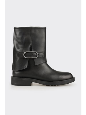 Elle Siyah Deri Kadın Günlük Bot
