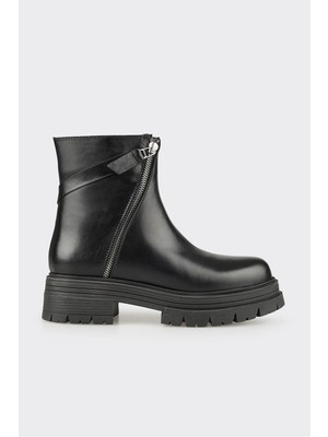 Elle Siyah Deri Kadın Günlük Bot