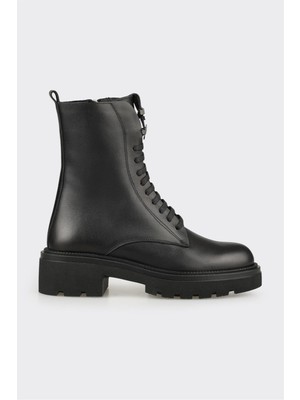 Elle Siyah Deri Kadın Günlük Bot