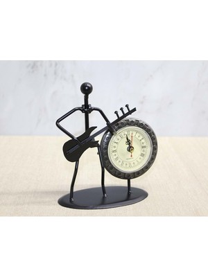 Stumbanng Metal Saatli Gitar Çalan Müzisyen