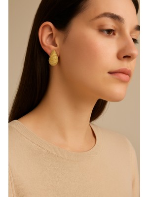 Pirlento Koza Model Kadın Küpe – Modern, Zarif ve Dayanıklı Tasarım