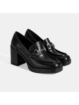 Desa Kadın Siyah Metal Toka Detaylı Kalın Topuklu Loafer