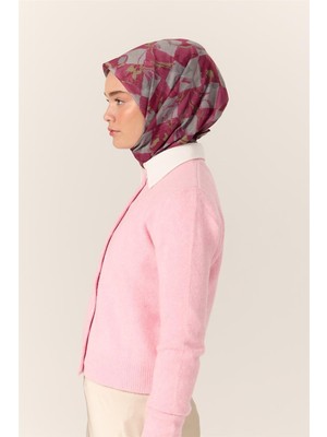 Silk Home İnce Pamuk Soft Eşarp Pastel Pembe-Gri Desenli Kaymaz Dokulu Tok Duruşlu 90x90