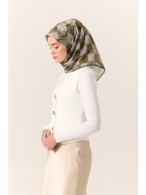 Silk Home İnce Pamuk Soft Eşarp Kına Yeşili-Koyu Yeşil Desenli Kaymaz Dokulu Tok Duruşlu 90x90