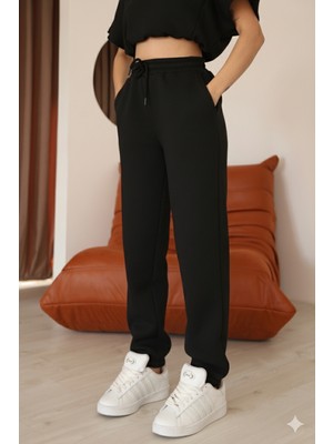Moviment Kadın Siyah Relaxed Kalıp Paça ve Bel Lastik Detaylı Eşofman Altı