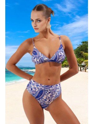 FRM Modern Üçgen Bikini Takımı Esnek Kumaş Şık Detaylı Ergonomik Kesim Özel Tasarım Premium Kalite