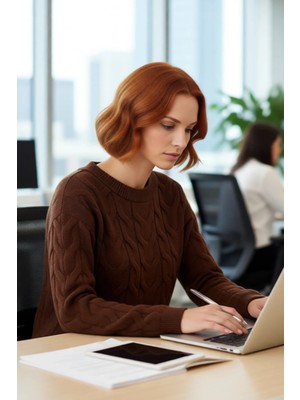 FRM Kadın Saç Örgü Desenli Kayık Yaka Triko Kazak %100 Akrilik Uzun Kollu Regular Kalıp Günlük Kullanım