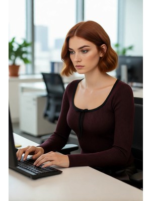 FRM Kadın Basic Fitilli Triko Kazak Standart Kol Havuz Yaka Ince Yapısıyla Gün Boyu Konfor Sağlar