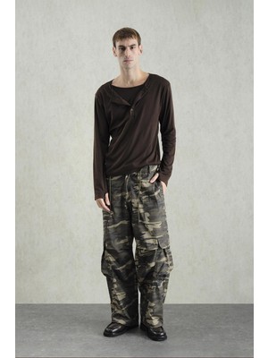 Giesto Içi Atletli Uzun Kol Kahverengi T-Shırt